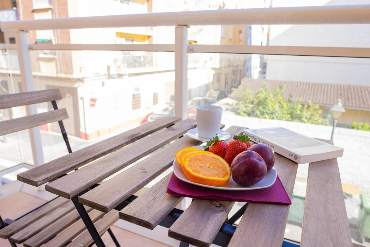 Lovely 2 Bedroom Terrace Wifi Parking Ac Heating Attic บาเลนเซีย ภายนอก รูปภาพ