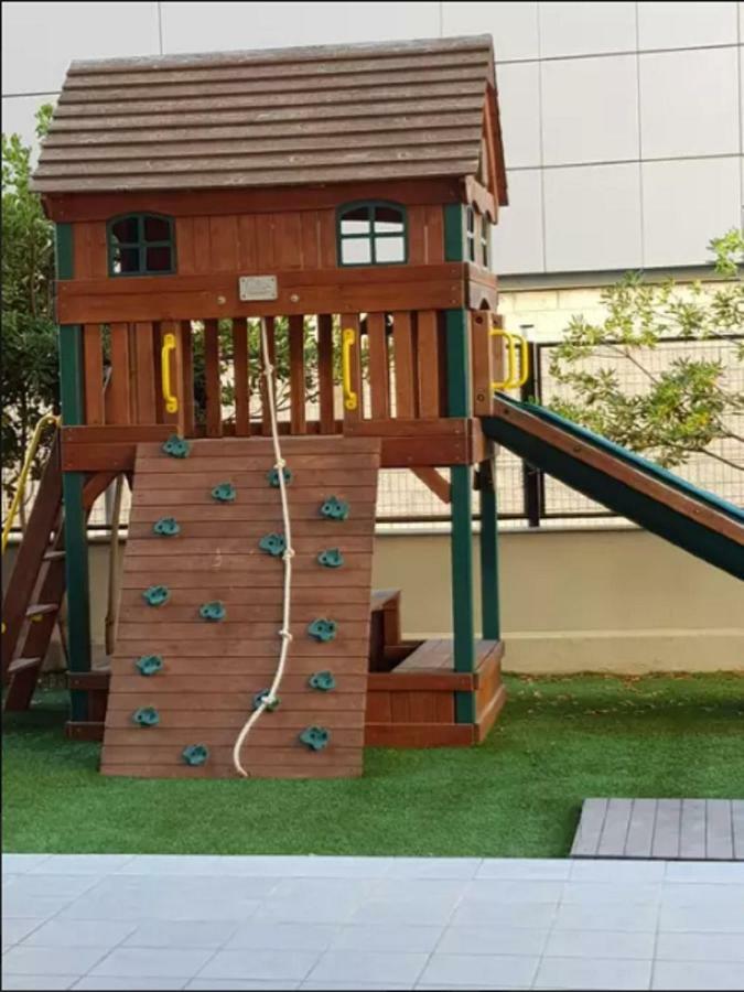 Lovely 2 Bedroom Terrace Wifi Parking Ac Heating Attic บาเลนเซีย ภายนอก รูปภาพ